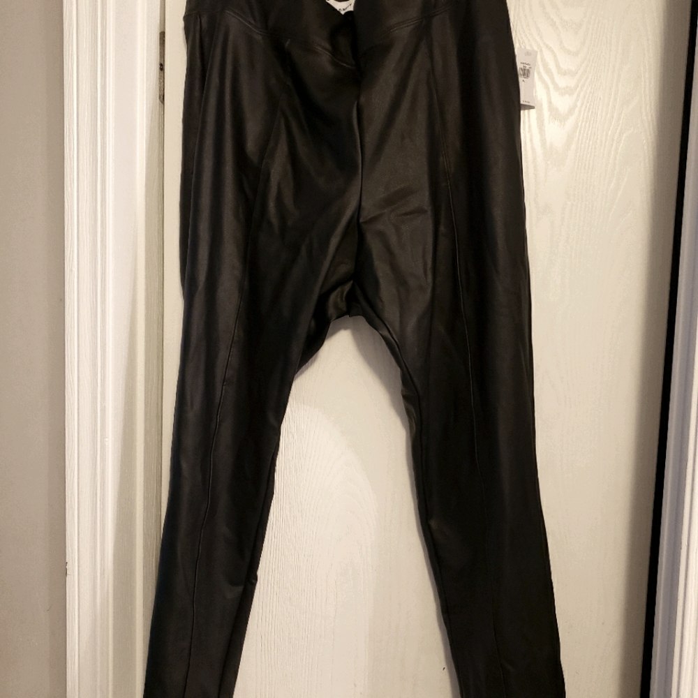 Black Old Navy leggings